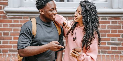 date toont geen interesse|22 tekenen dat je date jou niet serieus neemt